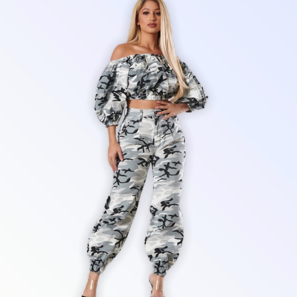 OFF SHOULDER CAMO TOP - Picture 5 of 5